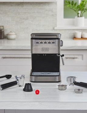 Cafetera espresso Black&Decker EM0312-0SDLA
