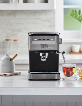 Cafetera espresso Black&Decker EM0312-0SDLA