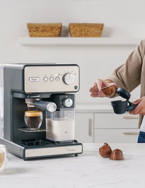 Cafetera espresso Oster prima latte 2221858